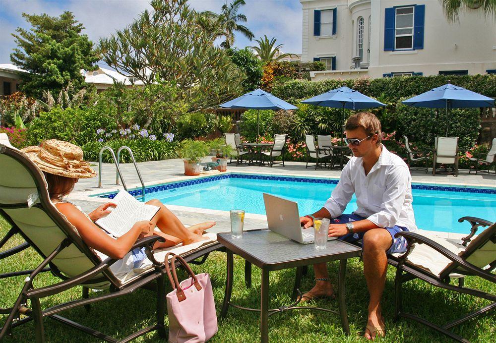 Rosedon Hotel Pembroke Bagian luar foto