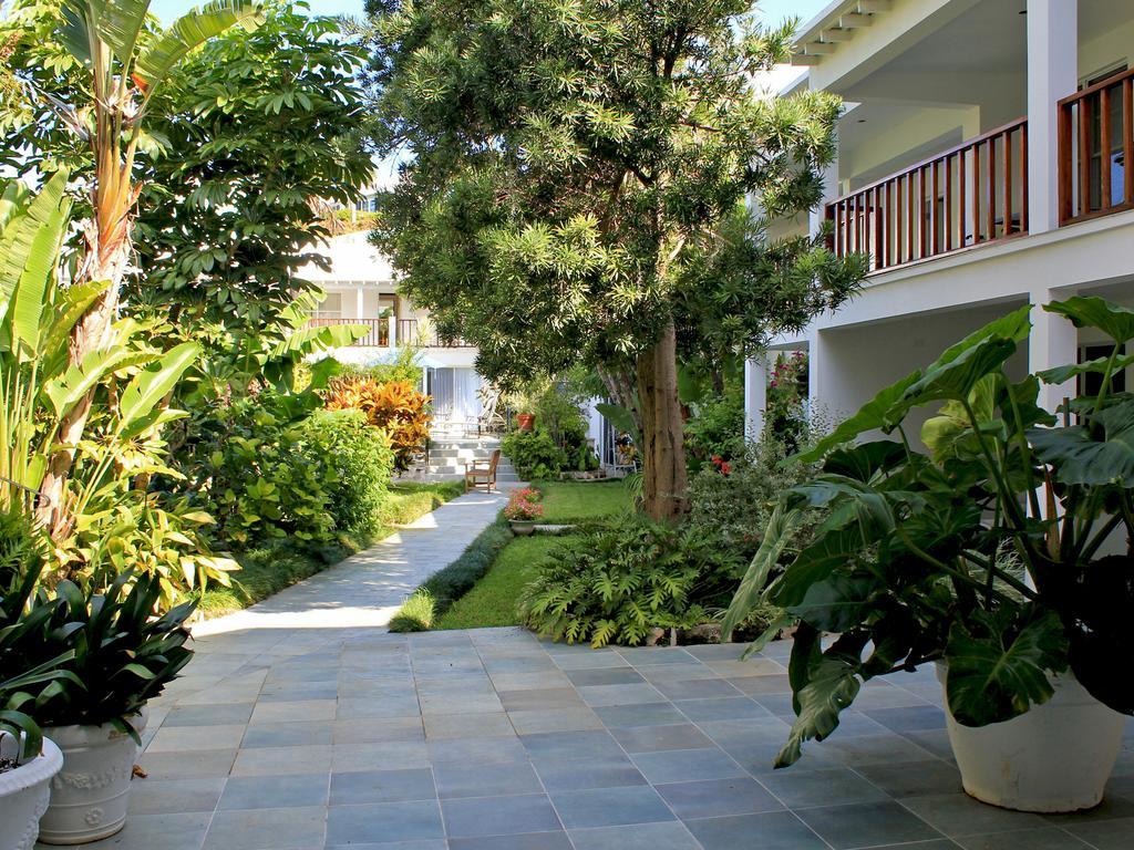 Rosedon Hotel Pembroke Bagian luar foto