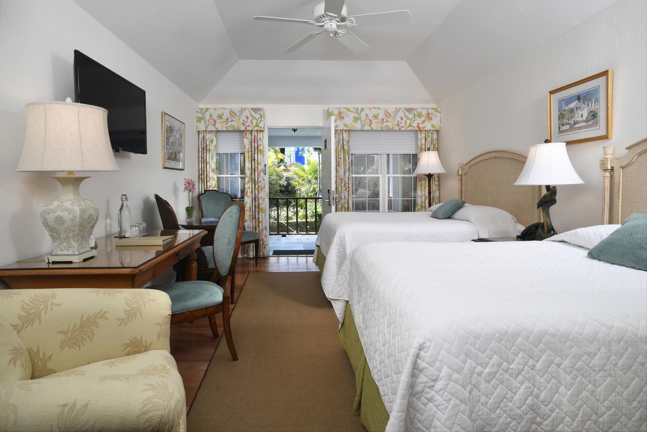 Rosedon Hotel Pembroke Bagian luar foto