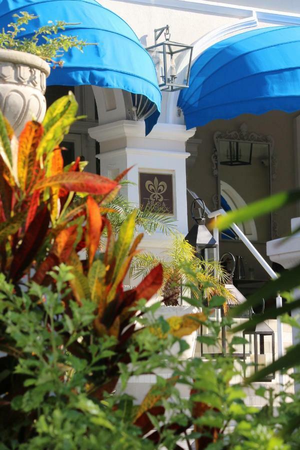 Rosedon Hotel Pembroke Bagian luar foto