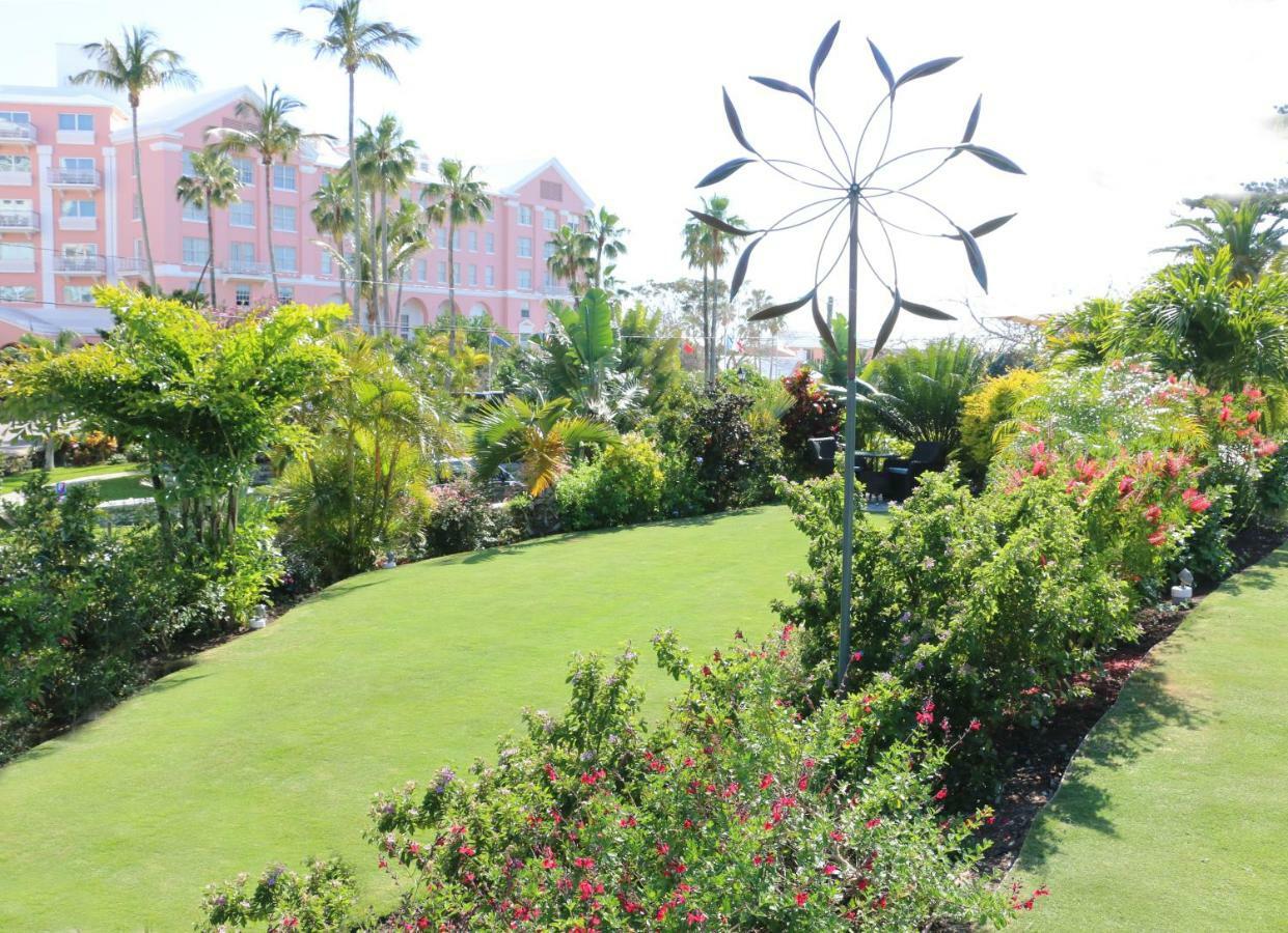 Rosedon Hotel Pembroke Bagian luar foto